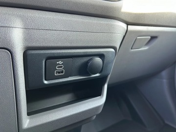 Volkswagen Caravelle T6 2025 Volkswagen Caravelle Life 4MOTION 4x4/AUTOMAT, 2.0, zdjęcie 24