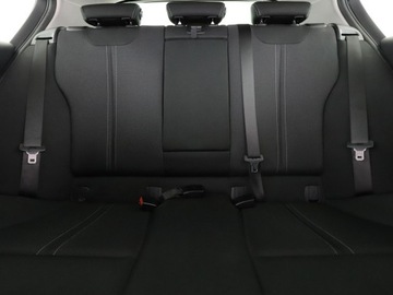 BMW Seria 1 F20-F21 Hatchback 5d Facelifting 2015 118d 150KM 2017 BMW 118 2.0d Automat Advantage Tempomat Nawigacja, zdjęcie 17
