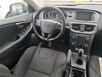Volvo V40 II Hatchback Facelifting 2.0 D2 120KM 2018 Volvo V40 II 2.0 2,0 bezwypadkowy, serwisowany, zdjęcie 12