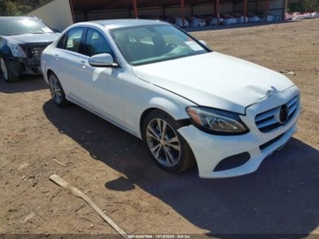 Mercedes Klasa C W205 2015 Mercedes-Benz Klasa C 2015 MERCEDES-BENZ C 300 2.0 Benzyna 241KM, zdjęcie 3
