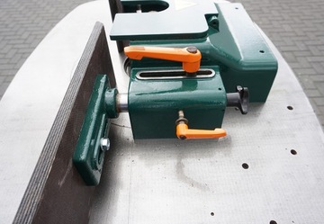 НИЗКОШПИНДЕЛЬНЫЙ ФРЕЗЕРНЫЙ СТАНОК Schneider 3кВт 1040х730мм