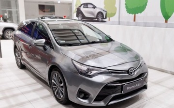 Toyota Avensis III Wagon Facelifting 2015 2.0 D-4D 143KM 2016 Toyota Avensis 2.0 D-4D Premium 2.0 Diesel 143KM, zdjęcie 2