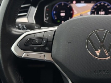 Volkswagen Passat B8 Variant Facelifting 2.0 TDI SCR 150KM 2023 Volkswagen Passat TDI 150KM Elegance LED Matrix Nawigacja Martwe pole, zdjęcie 16