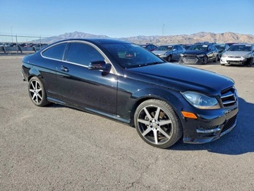 Mercedes Klasa C W205 2015 Mercedes-Benz Klasa C 2015 MERCEDES-BENZ C 250 2.0 Benzyna 241KM, zdjęcie 4