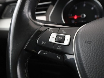 Volkswagen Passat B8 Variant 2.0 TDI BlueMotion SCR 150KM 2016 Volkswagen Passat Comfortline BlueMotion 150KM, zdjęcie 27