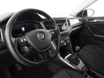 Volkswagen T-Roc I SUV 1.0 TSI 115KM 2018 Volkswagen T-Roc virtual cockpit climatronic PDC, zdjęcie 13
