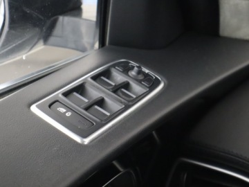 Jaguar F-Pace SUV 2.0 i4 250KM 2019 Jaguar F-Pace 25t AWD, Salon Polska, Serwis ASO, zdjęcie 17