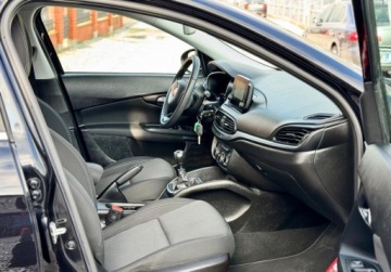 Fiat Tipo II Hatchback 1.4 T-Jet 120KM 2019 Fiat Tipo 1.4T 120KM Led Niski Przebieg klimatyzacja nowe opony 1.4 Benzyna, zdjęcie 34