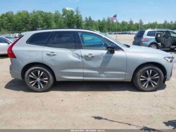 Volvo XC60 II 2024 Volvo XC 60 B5 Core Dark Theme 2024 2.0 Benzyna 247KM, zdjęcie 5