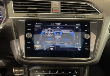Volkswagen Tiguan II SUV Facelifting 2.0 TSI 245KM 2022 Volkswagen Tiguan VAT 23 R-Line 2.0TSI 245KM DSG 4motion 2022 r., Salon PL,, zdjęcie 29