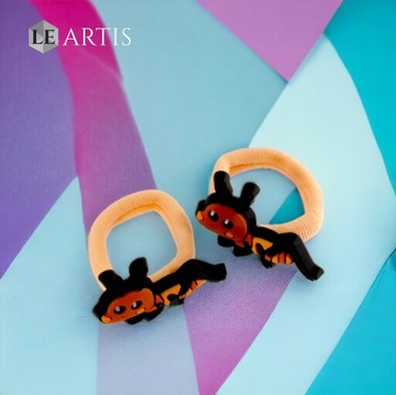 Резиновые украшения на резинках для волос.