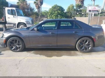 Chrysler 300C II 2021 Chrysler 300s 2021 5.7 Benzyna 363KM, zdjęcie 2