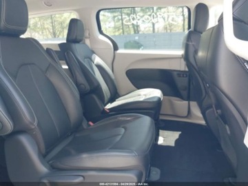 Chrysler Pacifica II 2024 Chrysler Pacifica Hybrid Select 2024 3.6l 3.6 Hybryda 260KM, zdjęcie 12