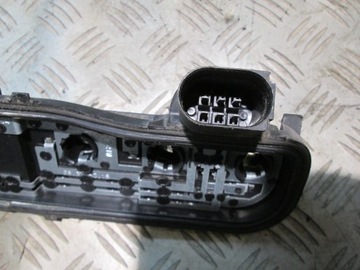 ВСТАВКА ФОНАРЯ ЗАДНЯЯ ПРАВАЯ AUDI A4 B6 COMBI AVANT