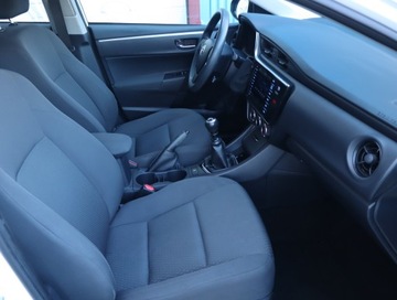 Toyota Corolla XI Sedan Facelifting 1,33 Dual VVT-i 99KM 2017 Toyota Corolla 1.3 Dual VVT-i, Salon Polska, zdjęcie 8