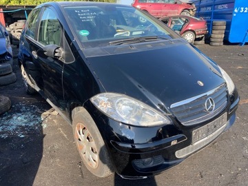 MERCEDES TŘÍDA A W169 04-12 SKLO (OKNO) PŘEDNÍ ČELNÍ