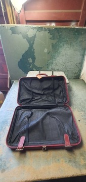 СТАРЫЕ ЧЕМОДАНЫ (P1011)