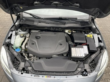 Volvo V40 II Hatchback Facelifting 2.0 D2 120KM 2019 Volvo V40 D2 Momentum Automat Parktronik Skóra, zdjęcie 9