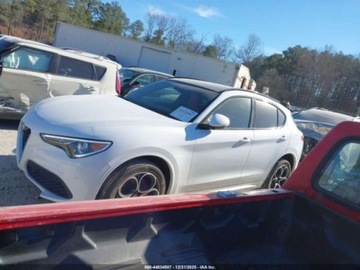Alfa Romeo Stelvio SUV Facelifting 2.0 Turbo 280KM 2021 Alfa Romeo Stelvio Ti Sport 2021 2.0 Benzyna 280KM, zdjęcie 2