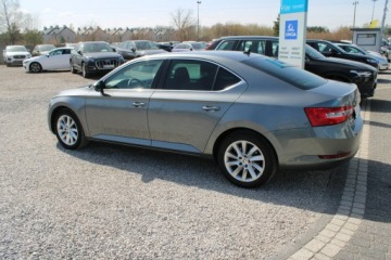 Skoda Superb III Liftback Facelifting 2.0 TDI SCR 150KM 2022 Škoda Superb Skoda Superb Ambition DSG Nawigacja, zdjęcie 8