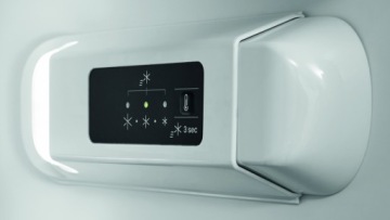 Холодильник с морозильной камерой POLAR POB602EK NetNet