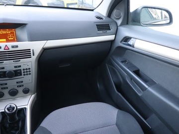 Opel Astra H Hatchback 5d 1.6 ECOTEC 115KM 2008 Opel Astra 1.6 16V, Klima, Klimatronic,ALU, zdjęcie 7