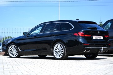 BMW Seria 5 G30-G31 2022 BMW 520d Luxury Panorama HUD Komforty ACC Hak 4xKlima HiFi Blis Pamięć Keyl, zdjęcie 36