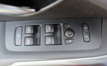 Volvo V40 II Cross Country D2 115KM 2014 Volvo V40 1.6D 115KM Automat Klimatronik Nawigacja Gwarancja Nowe Opony 1.6, zdjęcie 25