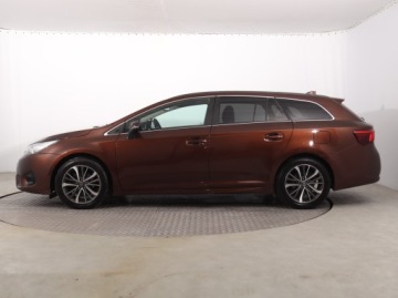 Toyota Avensis III Wagon Facelifting 2015 1.6 D-4D 112KM 2015 Toyota Avensis 1.6 D-4D, Salon Polska, VAT 23%, zdjęcie 2