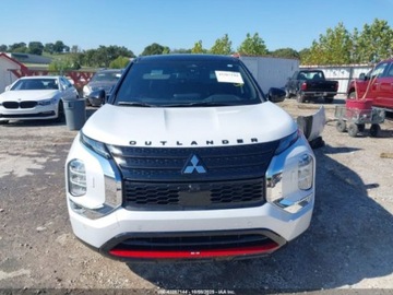 Mitsubishi Outlander III 2024 Mitsubishi Outlander SE S-AWC 2024 2.5l 2.5 Benzyna 181KM, zdjęcie 7