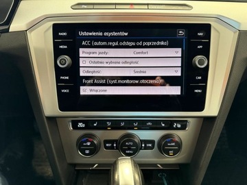 Volkswagen Passat B8 Variant 2.0 TDI BlueMotion SCR 150KM 2018 Volkswagen Passat R Line B8 grzane fotele i kierownica kamera hak, zdjęcie 8