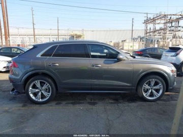 Audi Q8 2023 Audi Q8 Premium Plus 55, 2023r., 4x4, 3.0L 3.0 Benzyna 335KM, zdjęcie 4