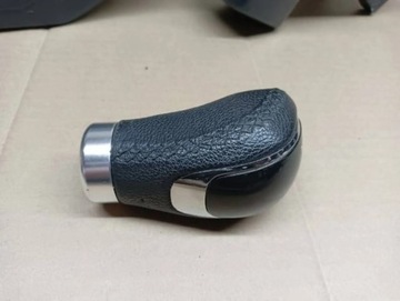 SUZUKI SWIFT MK7 КОМПЛЕКТ РУЧКИ ПЕРЕКЛЮЧЕНИЯ ПЕРЕДАЧ В ПОДЛОКОТНИКЕ