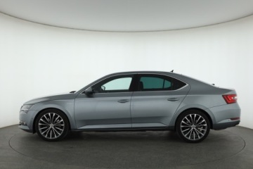 Skoda Superb III Liftback 2.0 TSI 280KM 2018 Skoda Superb 2.0 TSI, Salon Polska, Serwis ASO, zdjęcie 2