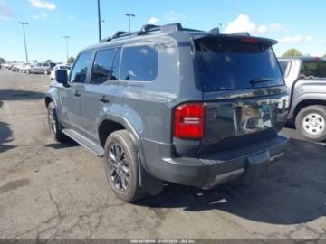 Toyota Land Cruiser VIII 2025 Toyota Land Cruiser 2025 TOYOTA LAND CRUISER 2.4 Hybryda 465KM, zdjęcie 2