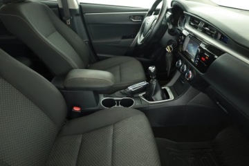 Toyota Corolla XI Sedan 1.6 Valvematic 132KM 2016 Toyota Corolla 1.6 Valvematic, Salon Polska, zdjęcie 6