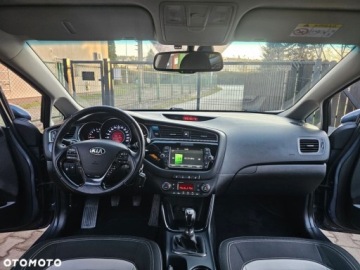 Kia Ceed II Kombi Facelifting 1.6 CRDi 136KM 2016 Kia Ceed Kia Ceed 1.6 CRDi 136 ISG Platinum Edition 1.6 Diesel 136KM, zdjęcie 9