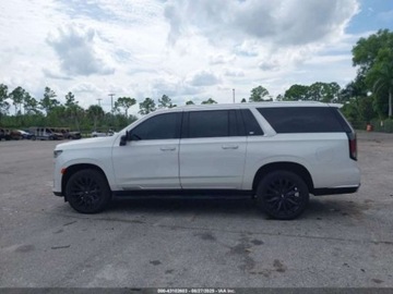 Cadillac Escalade III 2022 Cadillac Escalade 2022, ESV Premium Luxury, 4x4, od ubezpieczalni 6.2 420KM, zdjęcie 3