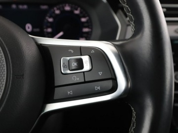 Volkswagen Passat B8 Variant 1.8 TSI BlueMotion Technology 180KM 2018 Volkswagen Passat R-Line DSG virtual cocpit navi, zdjęcie 31