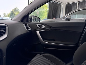 Kia Ceed III Hatchback Facelifting  1.5 T-GDI 160KM 2023 Kia Ceed M, Kamera cofania, 1właściciel, Salon Pol, zdjęcie 30