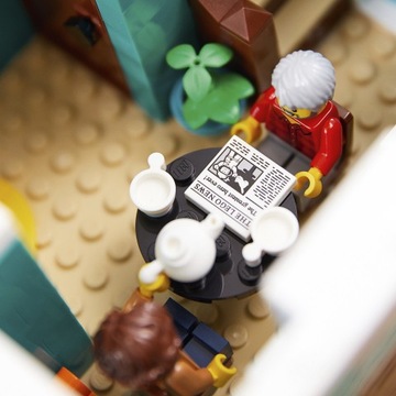 LEGO — CREATOR EXPERT — КНИЖНЫЙ МАГАЗИН — 10270