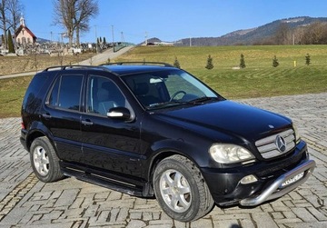 Mercedes Klasa M W163 Terenowy 4.0 V8 (400 CDI) 250KM 2003 Mercedes-Benz ML Full opcja Szyberdach 4.0 Diesel 250KM, zdjęcie 1