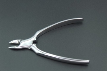 ЩИПЦЫ ДЛЯ ВРОСШЕГО НОГТЯ -ОДОЛОГИЧЕСКИЙ+ЭТУИ