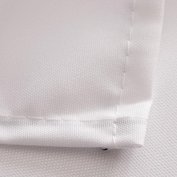 скатерть на столе