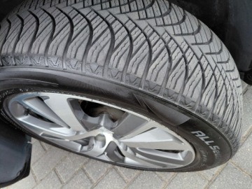 Peugeot 2008 I SUV Facelifting 1.2 PureTech 130KM 2019 Peugeot 2008 130 KM Klimatronik Sensor PDC Navi 1.2 Benzyna 130KM, zdjęcie 7