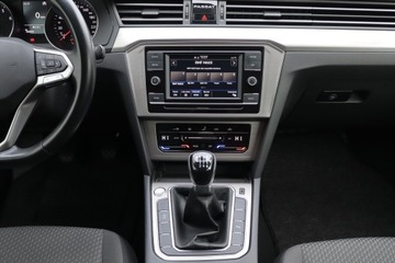 Volkswagen Passat B8 Variant Facelifting 1.5 TSI EVO 150KM 2020 VW Passat 1.5 TSI, Salon Polska, 1. Właściciel, zdjęcie 15