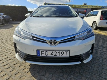Toyota Corolla XI Sedan Facelifting 1,6 Valvematic 132KM 2018 Toyota Corolla 1.6 Benzyna 132KM PL automat, zdjęcie 1
