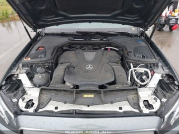 Mercedes Klasa E W213 2020 Mercedes-Benz Klasa E 2020 Mercedes-Benz E-Class E 450 4MATIC Sedan 2.0, zdjęcie 10