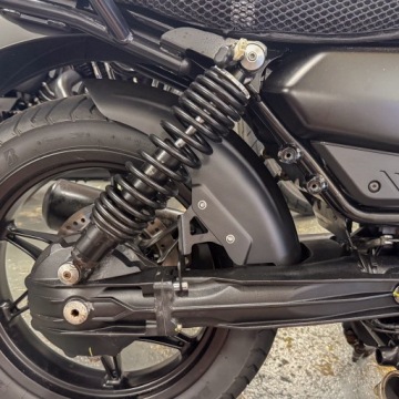 Крыло Pyramid Matte Black Moto Guzzi V7 (850) Stone/Special 2021 — текущие