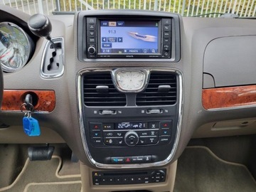 Chrysler Town &amp; Country V 2013 town chrysler Touring L * V6 3.6l benzyna 283KM Dokumentacja *7 Miejsc, zdjęcie 10